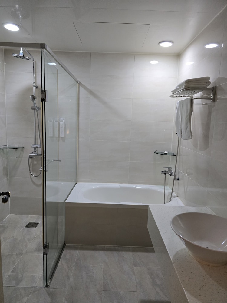 Narsha Hotel