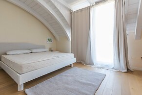 Tasso Apartments