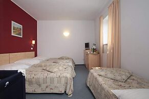 Hotel Chvalska Tvrz