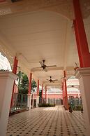 Hiranyakul House Riverside