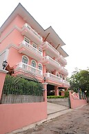 Hiranyakul House Riverside