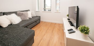 Luxury Reading Apartment