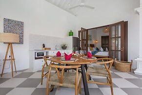 Villa CJ
