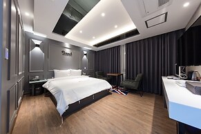 Stay Hotel