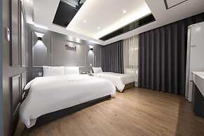 Stay Hotel