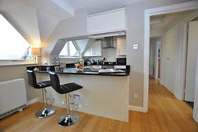 The Courtyard 10