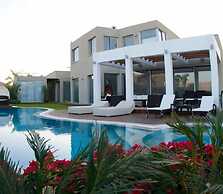 Mango Luxury Villa