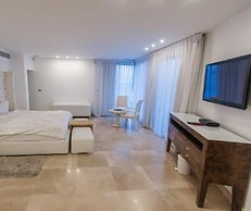 Mango Luxury Villa
