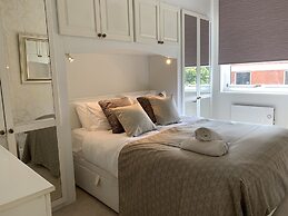 The Courtyard, Windsor, 2 Beds