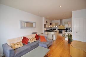 The Courtyard, Windsor, 2 Beds