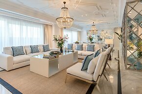 Centara West Bay Hotel & Residences Doha