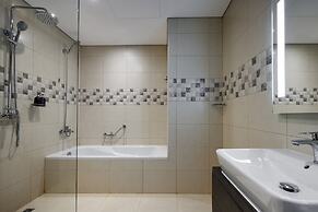 Centara West Bay Hotel & Residences Doha