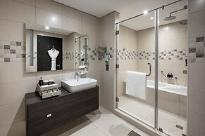 Centara West Bay Hotel & Residences Doha