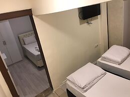 Petek Hotel