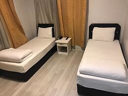 Petek Hotel