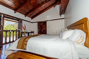 Casa Blanca Lodge