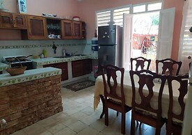 Hostal Dianelys - Hostel