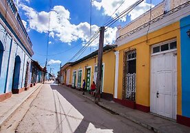 Hostal Dianelys - Hostel