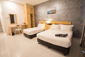 Adya Hotel Chenang