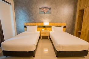 Adya Hotel Chenang