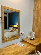 Adya Hotel Chenang