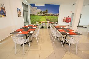 Adya Hotel Chenang