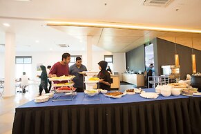 Adya Hotel Chenang