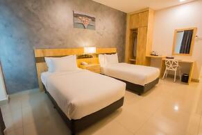 Adya Hotel Chenang