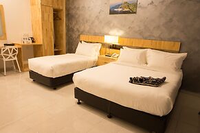 Adya Hotel Chenang