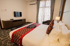 Adya Hotel Chenang