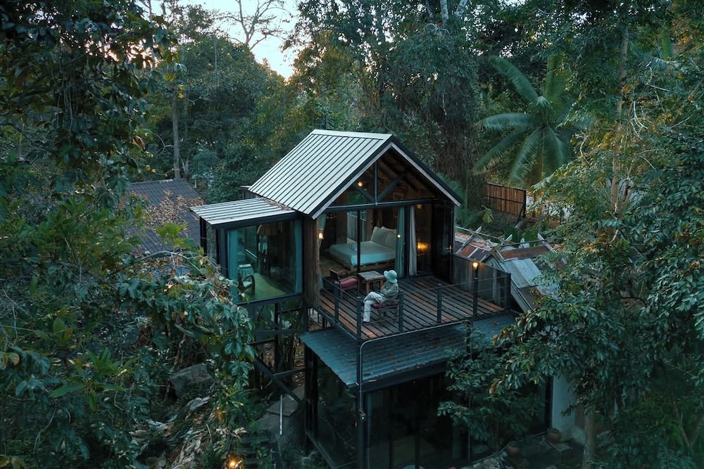 Voraman Hut