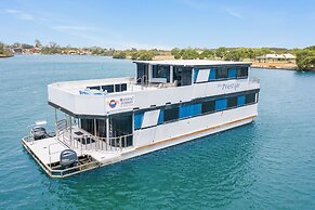Coomera Houseboat Holidays