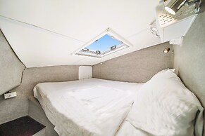 Coomera Houseboat Holidays