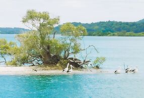 Coomera Houseboat Holidays