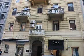 Sir John's Apartments
