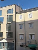 Sir John's Apartments