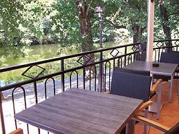 Hotel El Puente