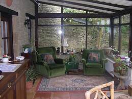 189 April Cottage