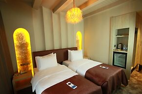 Snowdora Hotel