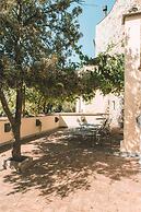 Le Petit Chateau