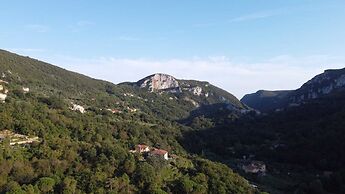 Le Petit Chateau