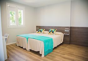 Pensión San Antón - Hostel