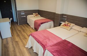 Pensión San Antón - Hostel