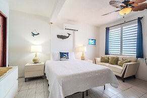 Coconut Palms Inn On The Beach
