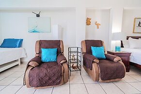 Coconut Palms Inn On The Beach