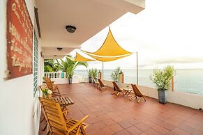 Coconut Palms Inn On The Beach