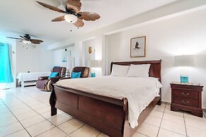 Coconut Palms Inn On The Beach