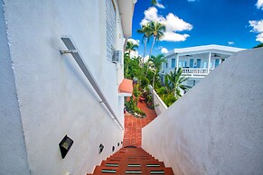Coconut Palms Inn On The Beach