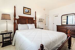 Coconut Palms Inn On The Beach