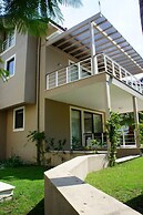 Aquamarine Apartments